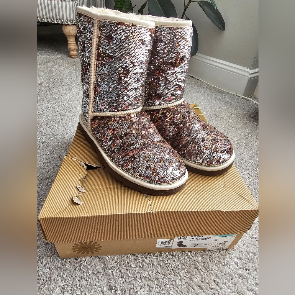 Sequin Ugg boots Women's size 7 classic short silver,copper,gold mix